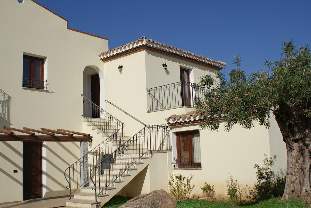 Tancau Village Beach & Resort Lotzorai Exterior photo